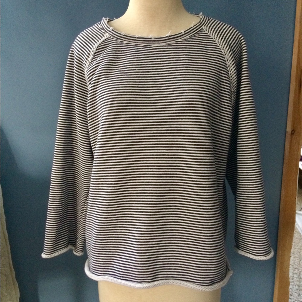 For the Republic sweatshirt top